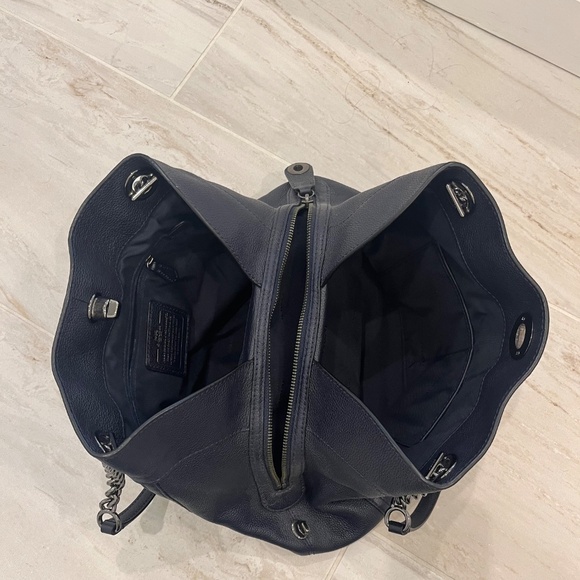 Coach Edie 31 Shoulder Bag Navy - Picture 3 of 6